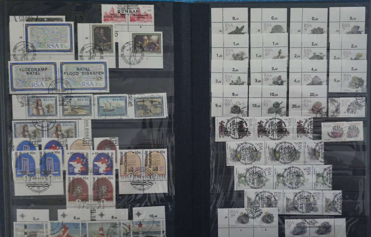 Lighthouse Stock Book: 16 Page/32 Sides Black with Used Union/ RSA