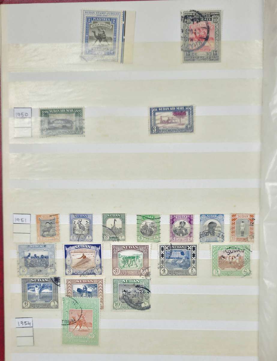 Lighthouse Stock Book: 8 White Pages/16 Sides with Used Sudan (1897-1954): Finds Possible.