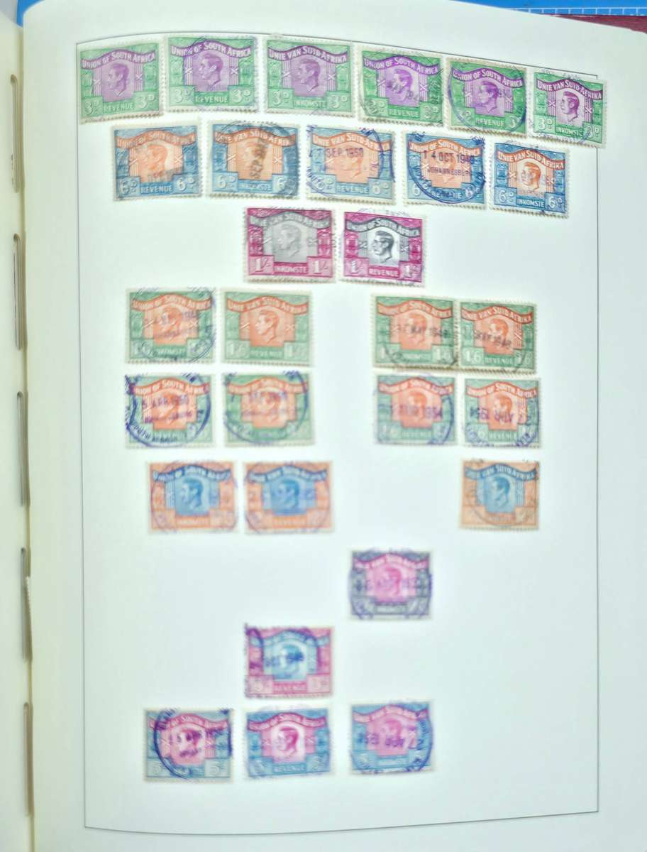 Lighthouse Stamp Album: Pre-Printed Hinge Album for Union/RSA. Some sets complete. Very Nice Starter