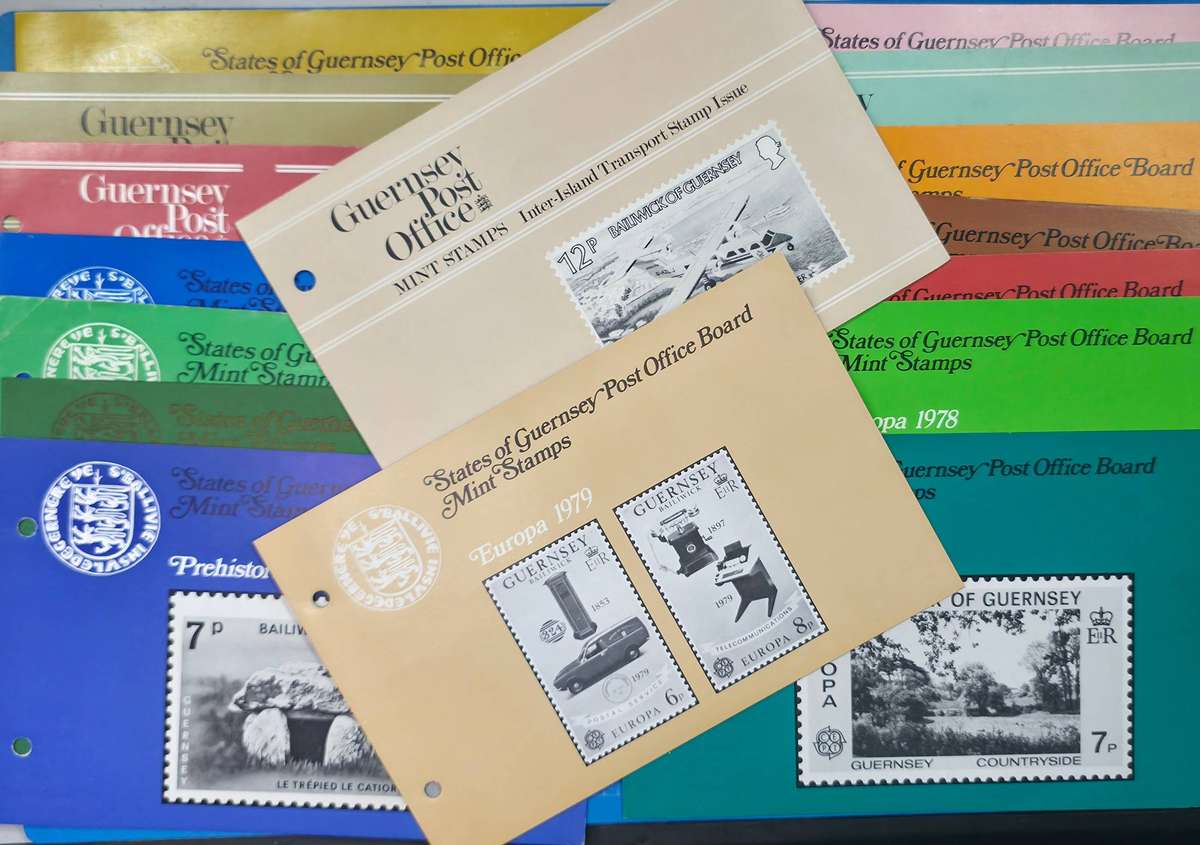 Guernsey Presentation Pack x 16 with UMM Sets: Lot 1