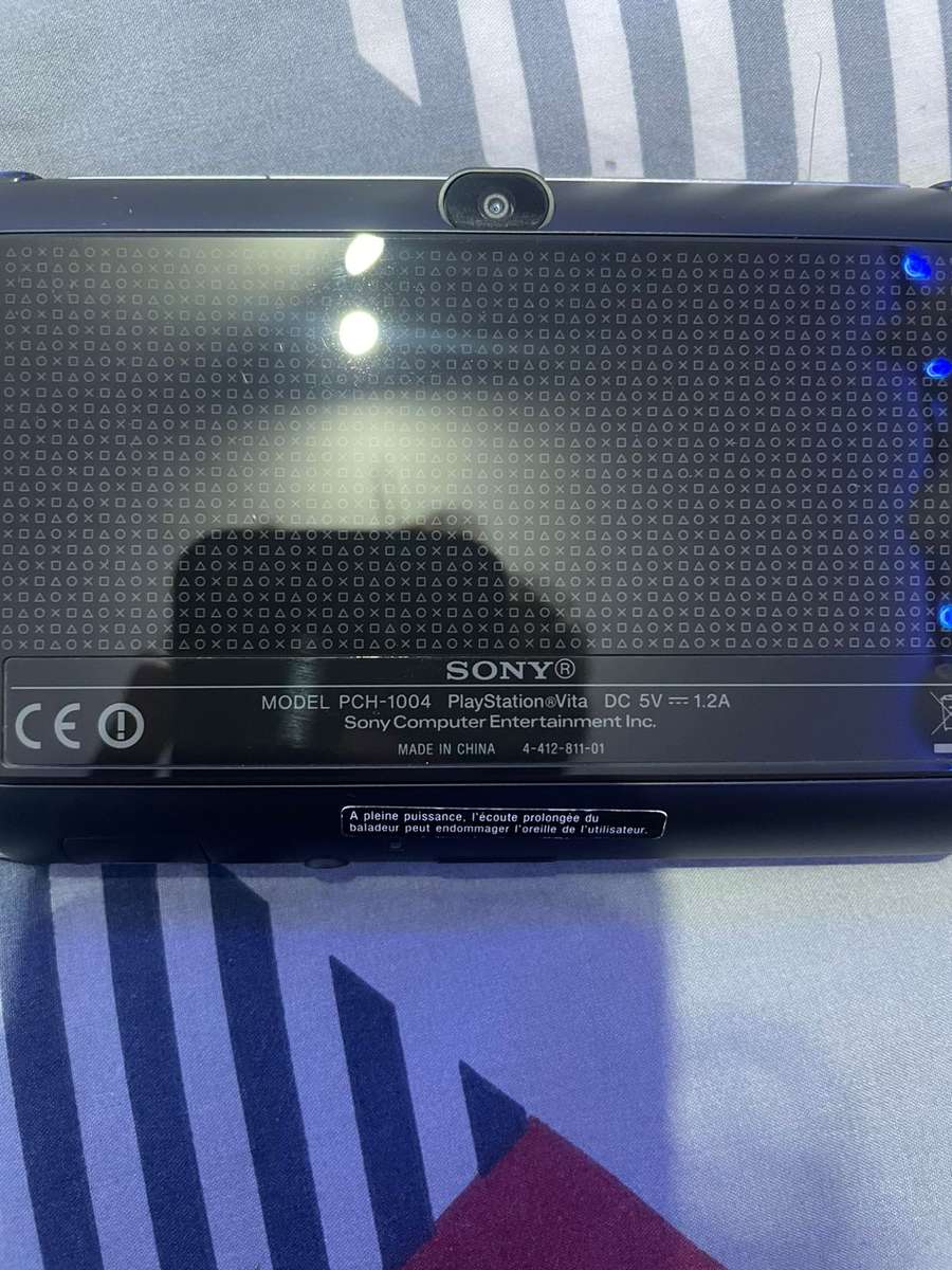 Sony PS VITA PCH-1004