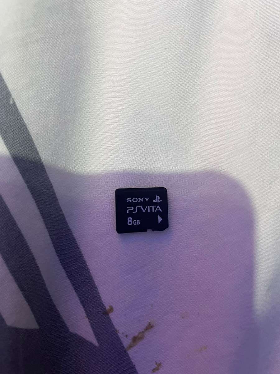 Sony PS VITA PCH-1004