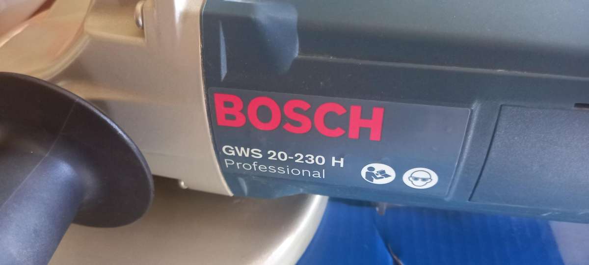 Bosch Gws 20-230 H Professional Angle Grinder