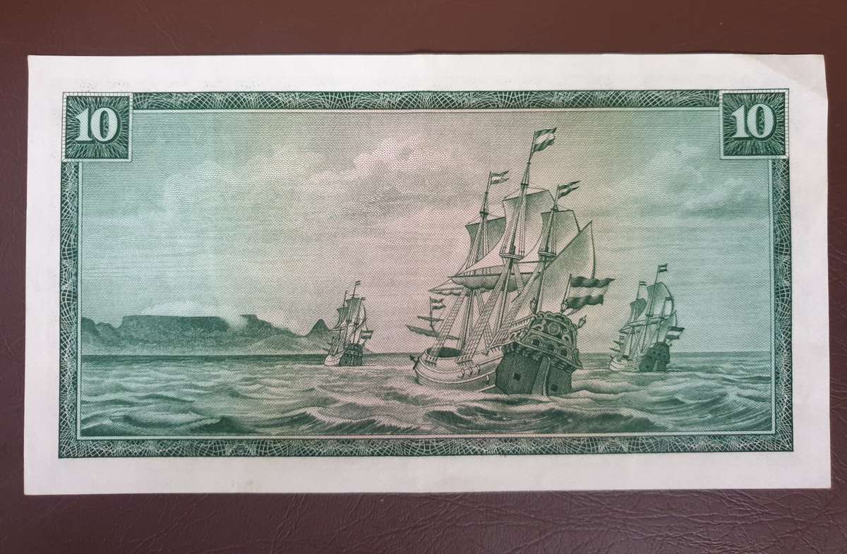 G Rissik R10  C/6 low denomination  in great condition