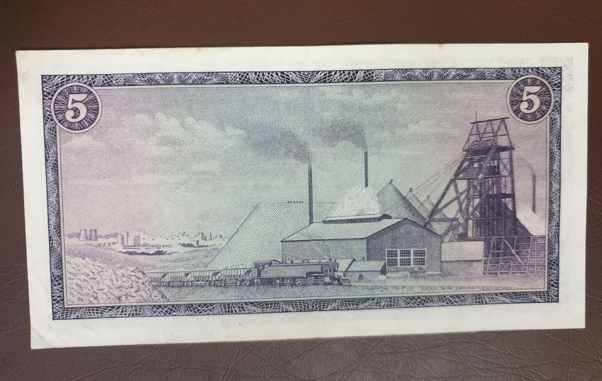 G Rissik R5  F/10 low denomination  in great condition