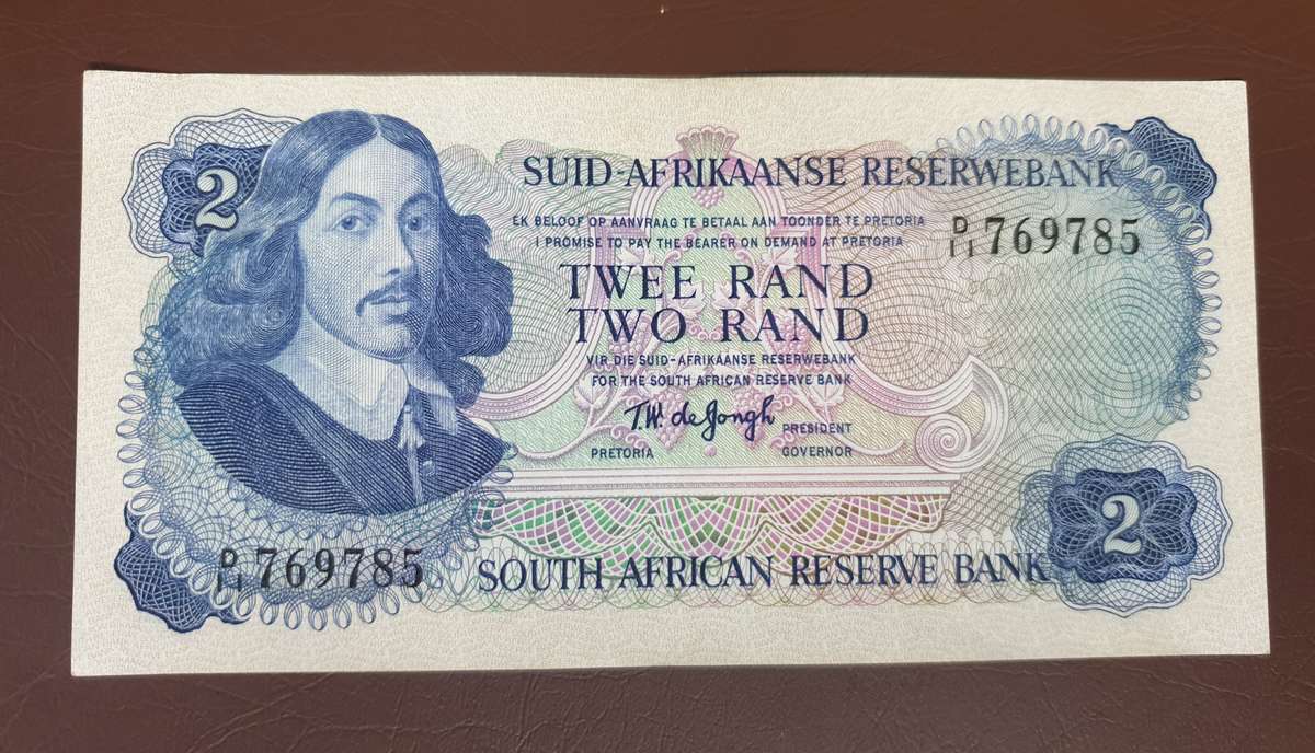 T W de Jongh R2  in great condition.  D/11 lower denomination