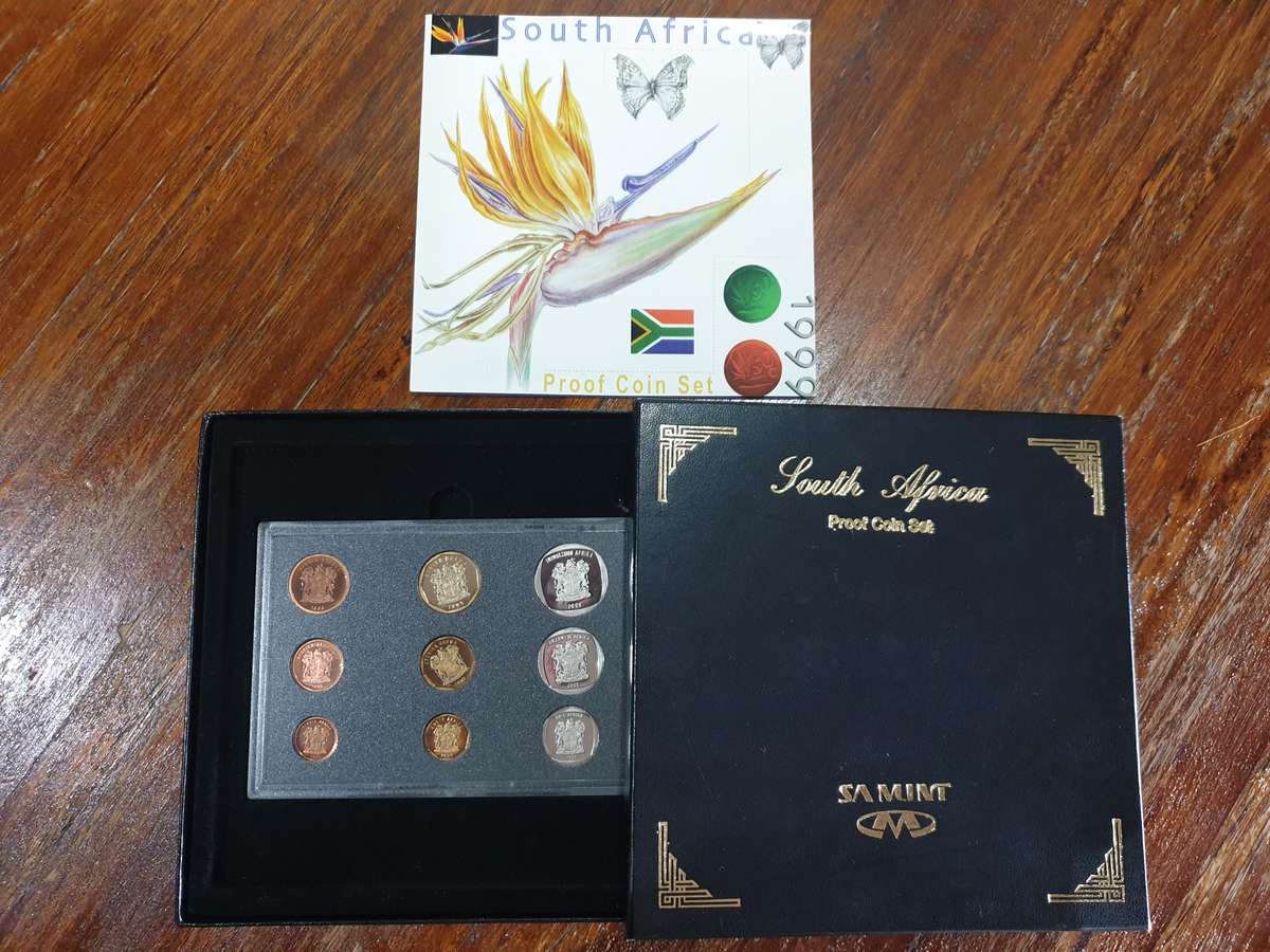 1999 Proof set in Mint box. Low start.