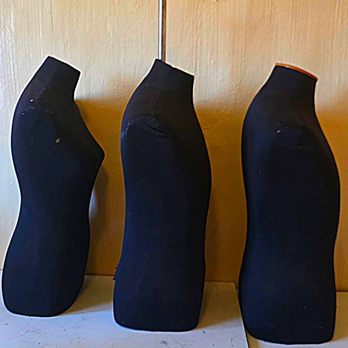 Mannequins x3 used 1 bid for all