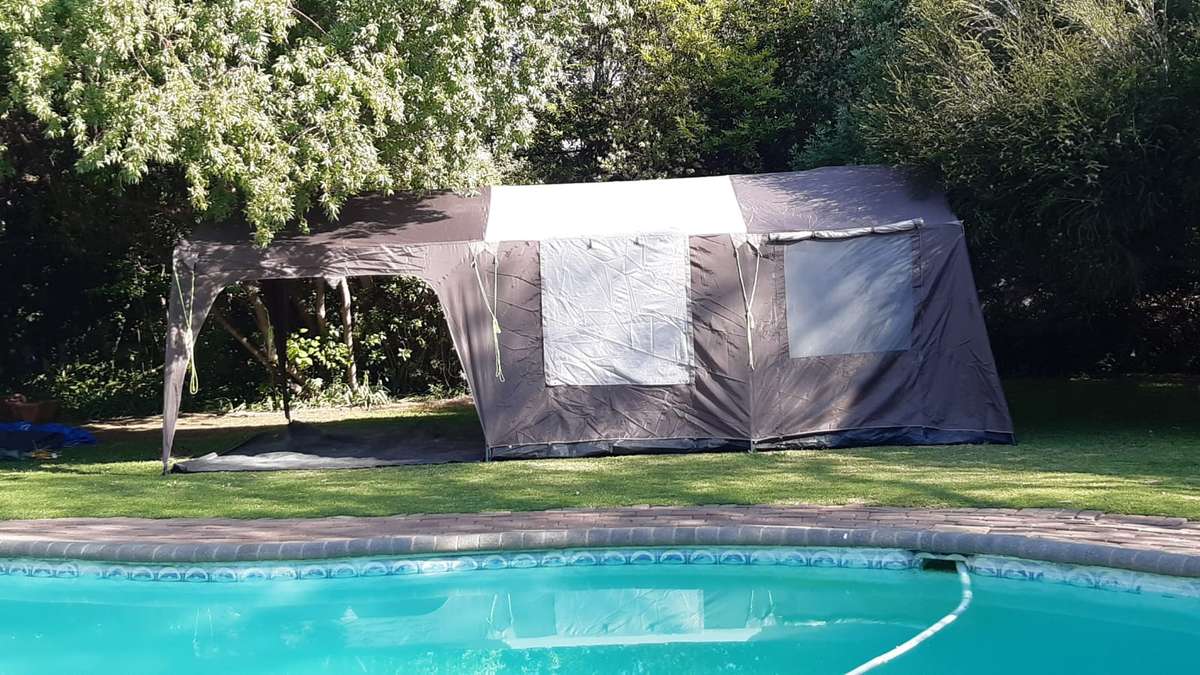 CAMPMASTER Molopa Tent