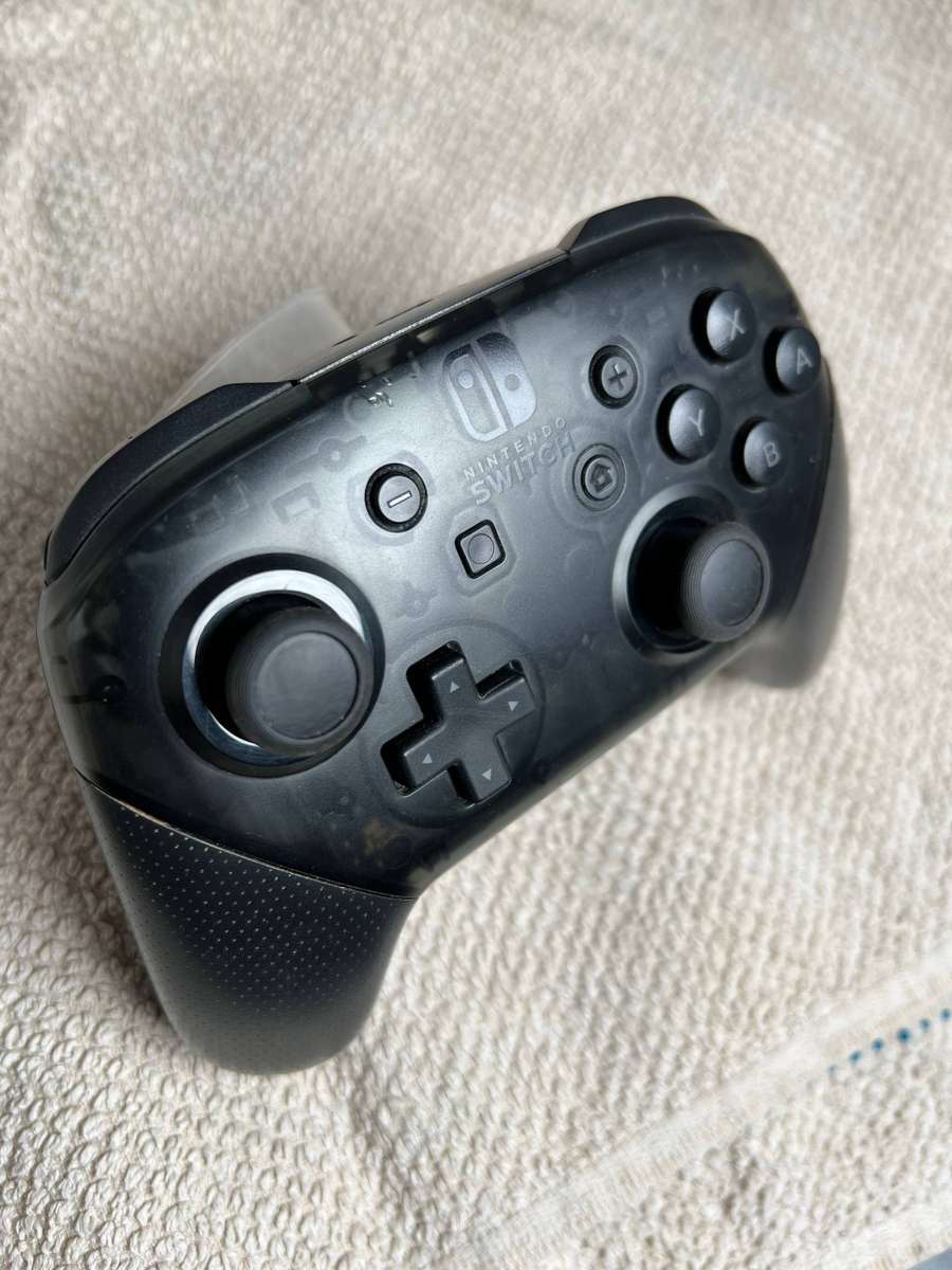Nintendo Switch Pro Controller