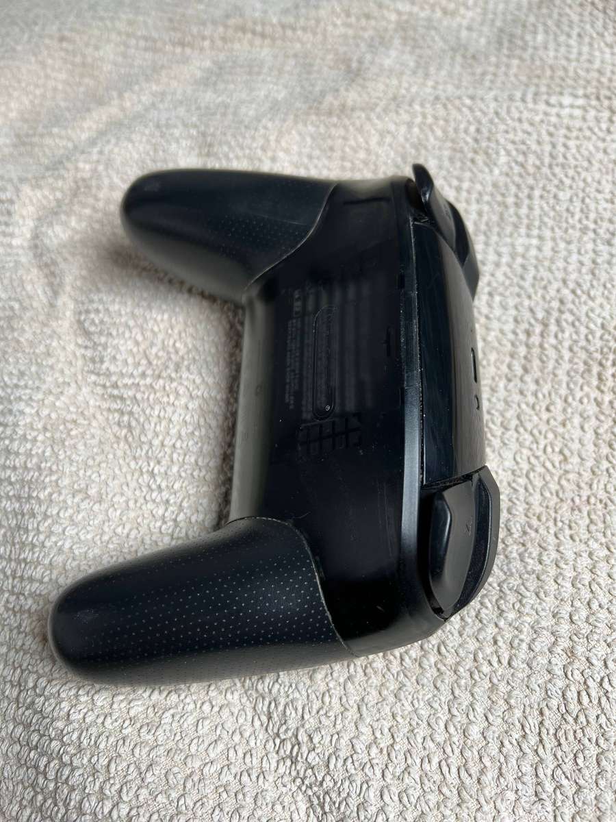 Nintendo Switch Pro Controller