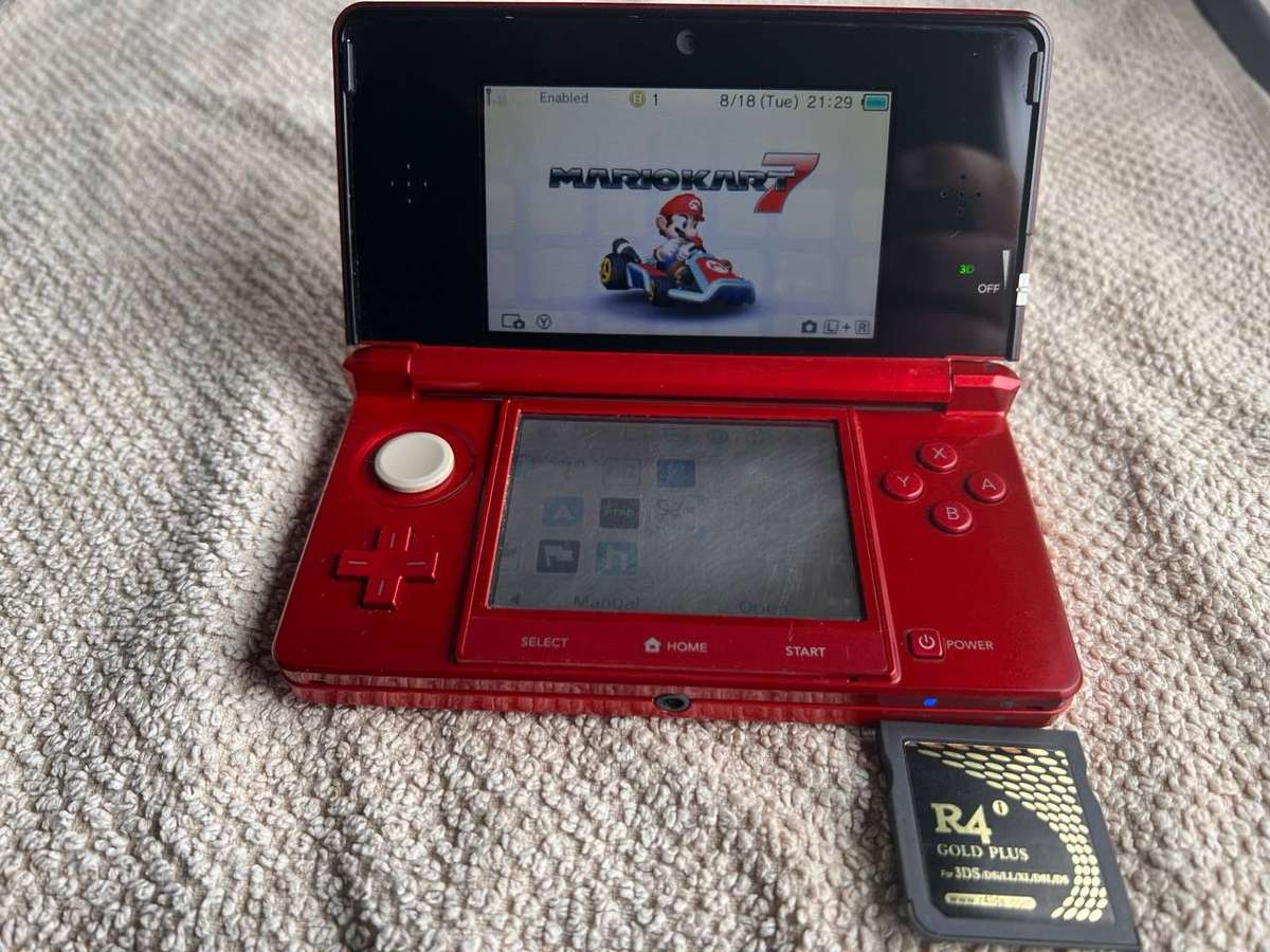 Nintendo 3DS CTR-001 - Red