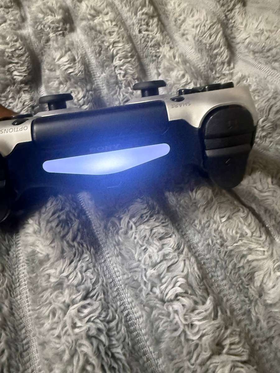 2 x PS4 controller