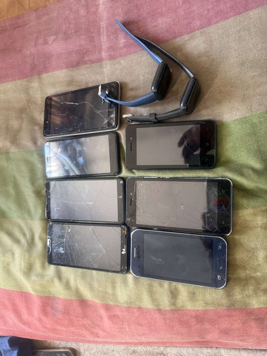 Lot of broken devices