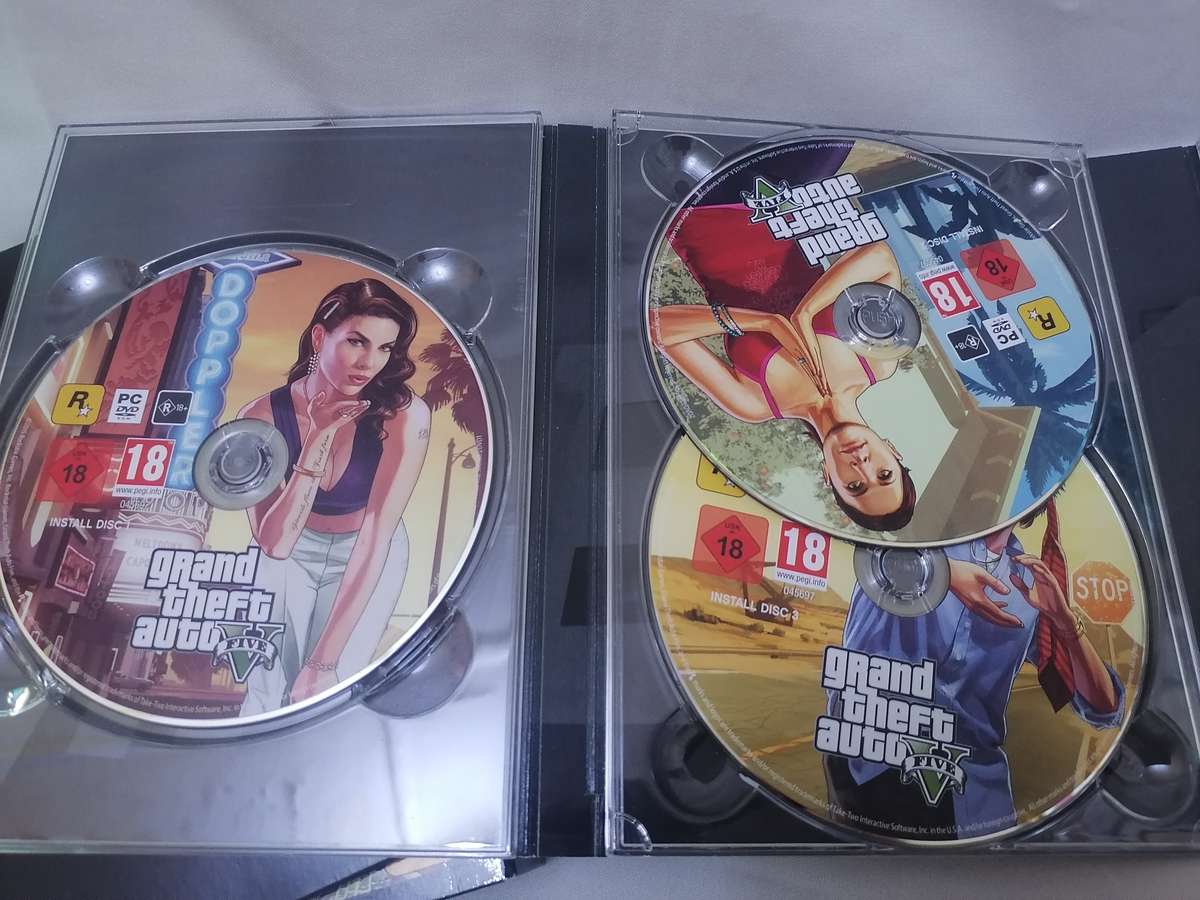 GRANT THEFT AUTO FIVE GAMES - IN BOX LIKE NEW- SEE BELOW FOR INFO.