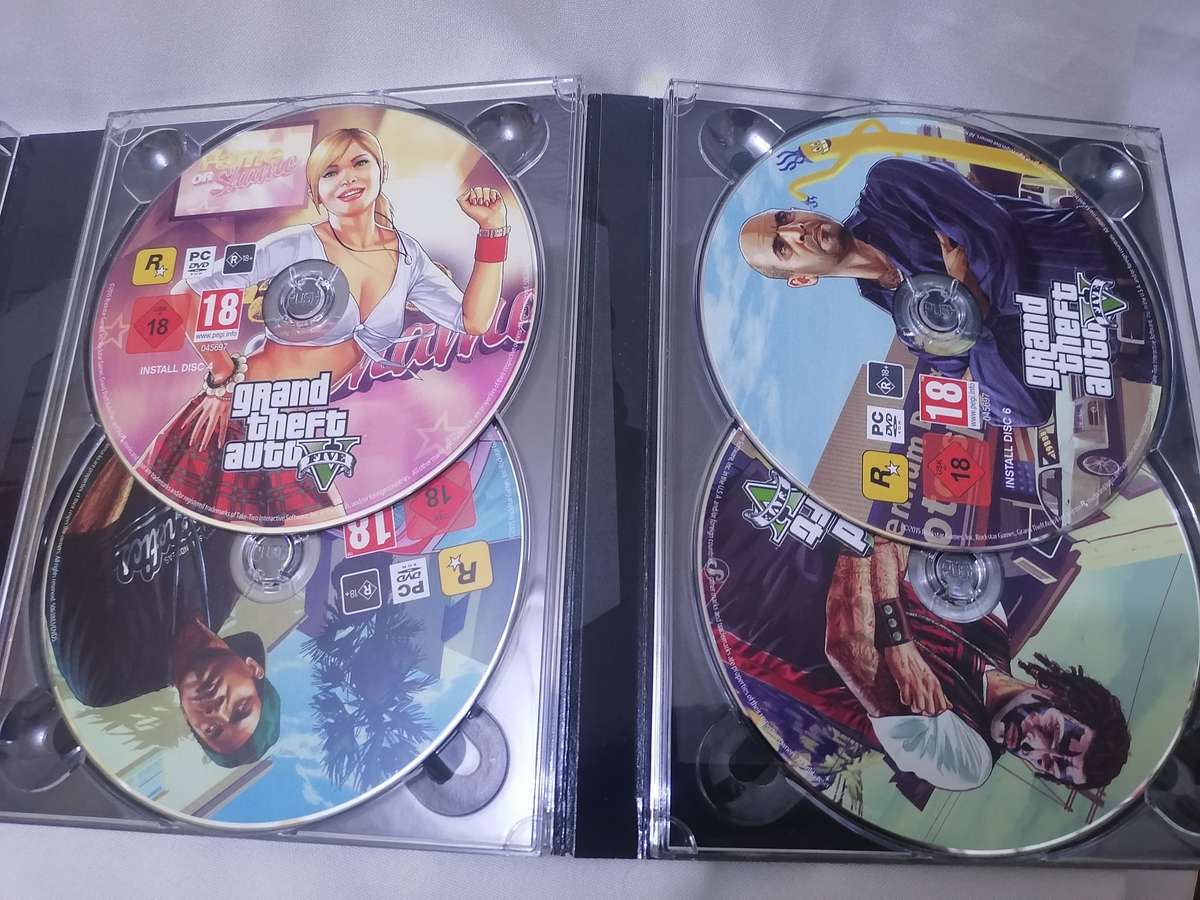 GRANT THEFT AUTO FIVE GAMES - IN BOX LIKE NEW- SEE BELOW FOR INFO.
