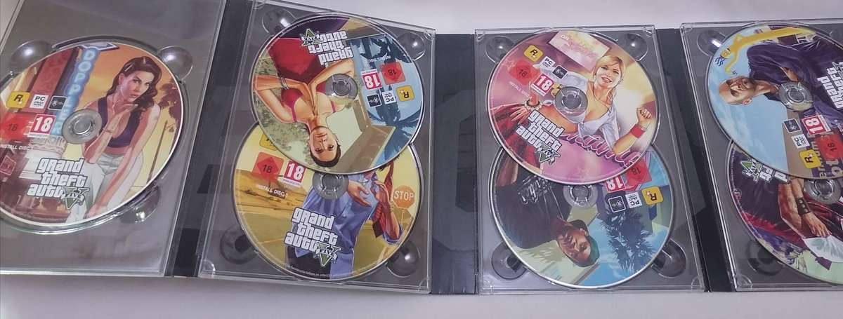 GRANT THEFT AUTO FIVE GAMES - IN BOX LIKE NEW- SEE BELOW FOR INFO.