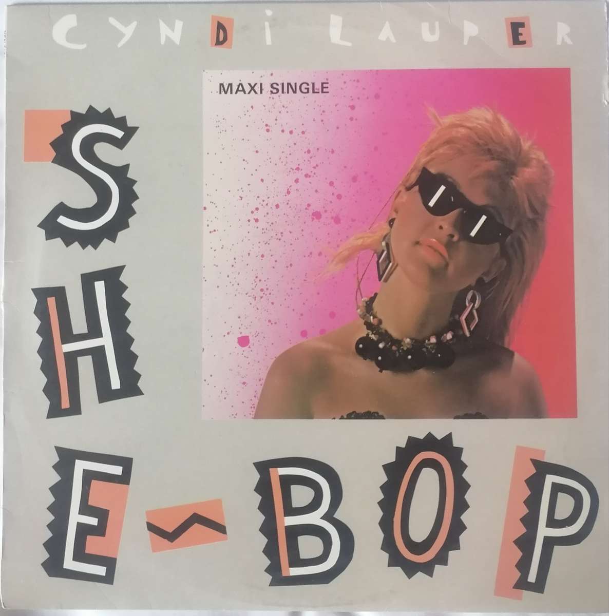 CYNDI LAUPER (SHE BOP - SPECIAL DANCE MIX) - VINYL IN VERY GOOD COND. - SEE BELOW FOR INFO.