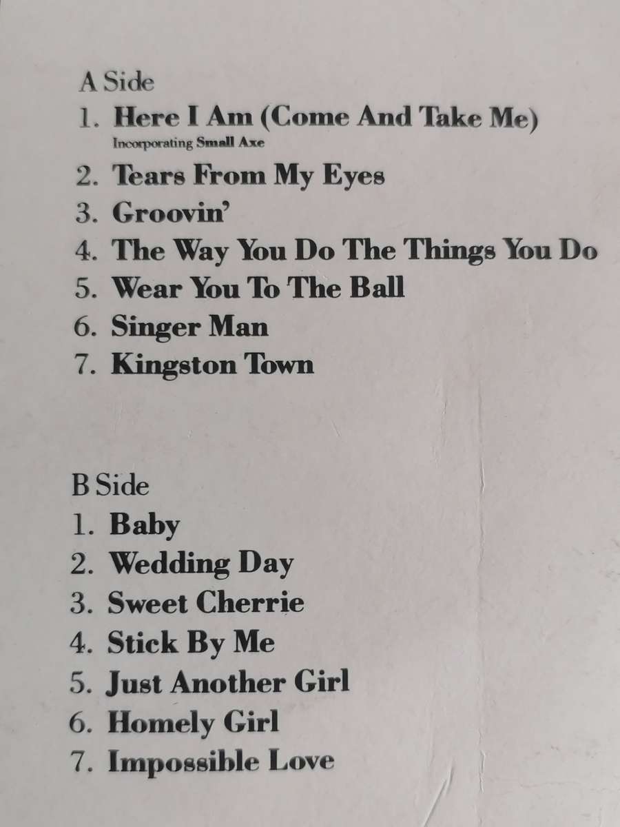 UB 40 (LABOUR OF LOVE II) - VINYL IN EXCELLENT COND. - SEE BELOW FOR INFO.