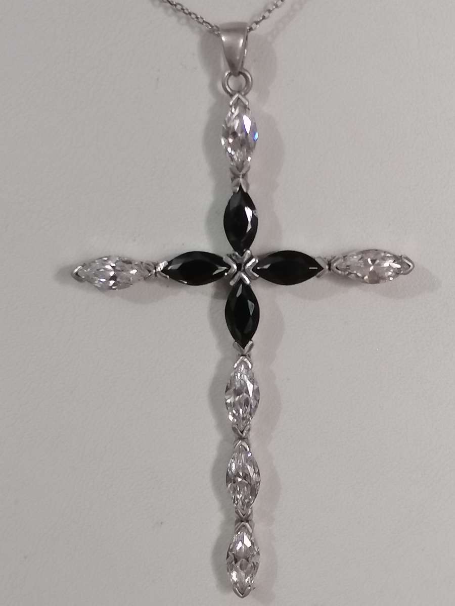 STUNNING HIGH QUALITY STERLIN SILVER LARGE STONE CROSS PENDANT - PLEASE READ BELOW FOR INFO.