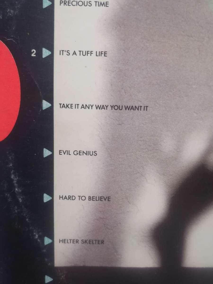 PAT BENATAR (PRECIOUS TIME) - VINYL IN VERY GOOD COND. - SEE BELOW FOR INFO.