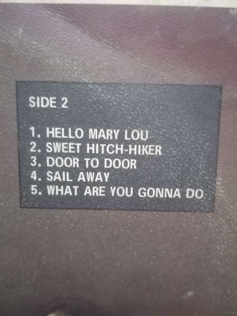 CREEDENCE CLEARWATER REVIVAL (MARDI GRAS) - VERY GOOD COND. - SEE BELOW FOR INFO.