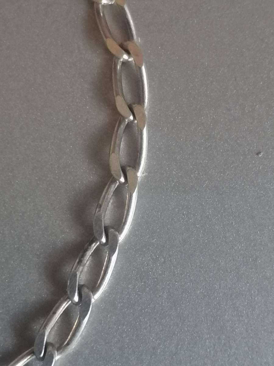 Quality Italian Sterling Silver girl bracelet, 17cm long.