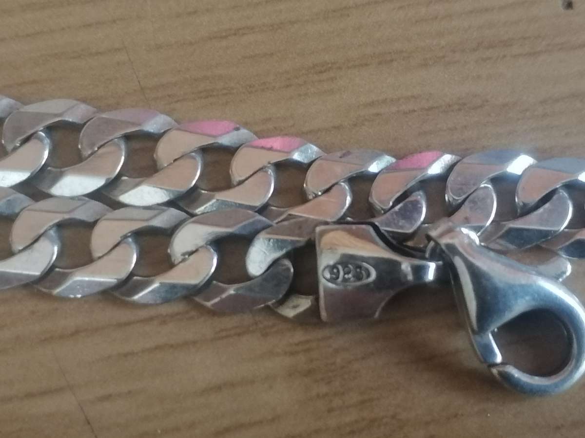 Stunning mens Italian 925. silver flat curb necklace, 7mm wide & 56cm long.