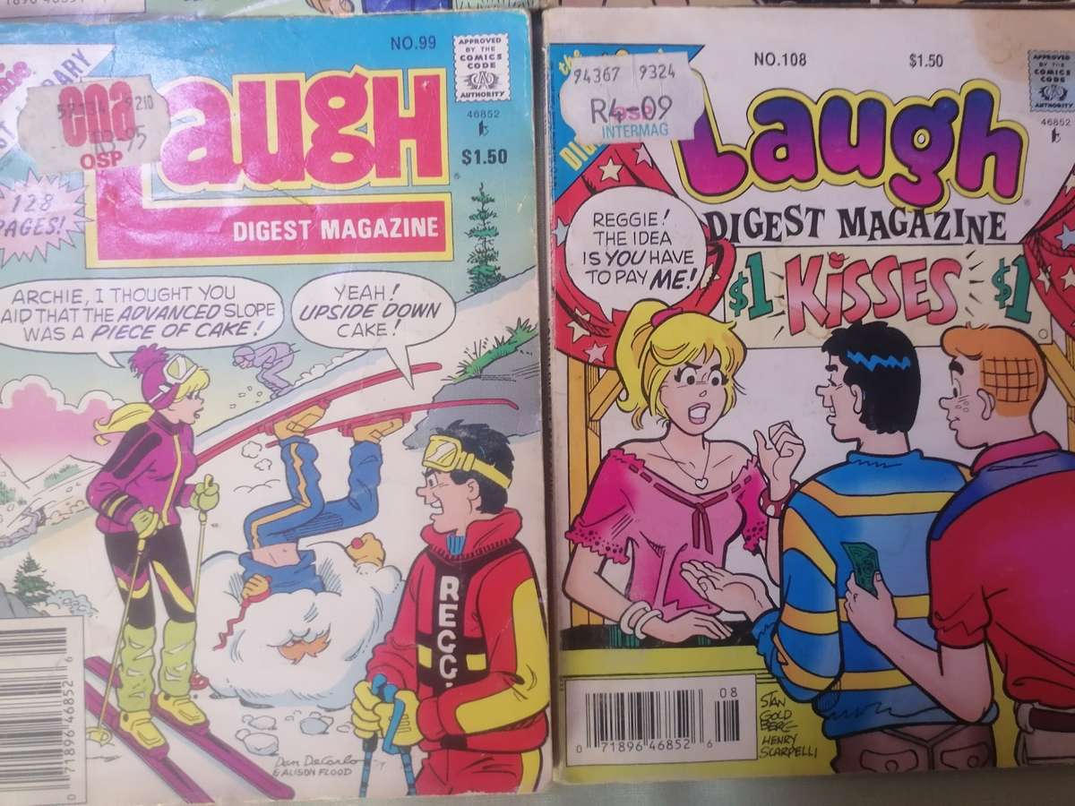 6x Vintage A5 Comic books , good condition.