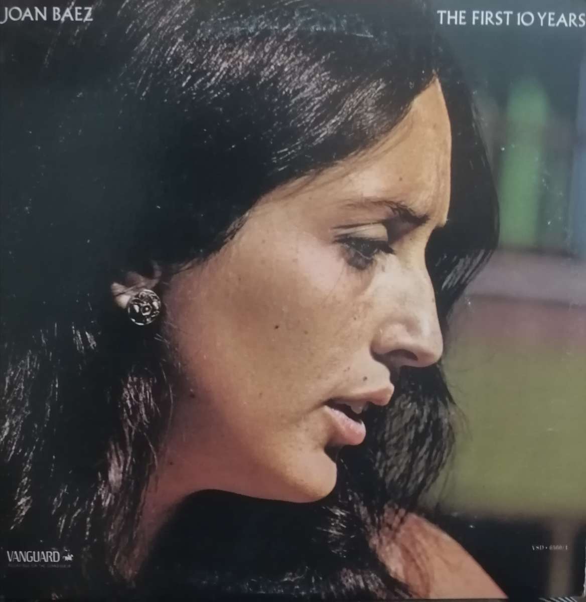 Joan Baez, First 10 years, double album, vinyl's very good.