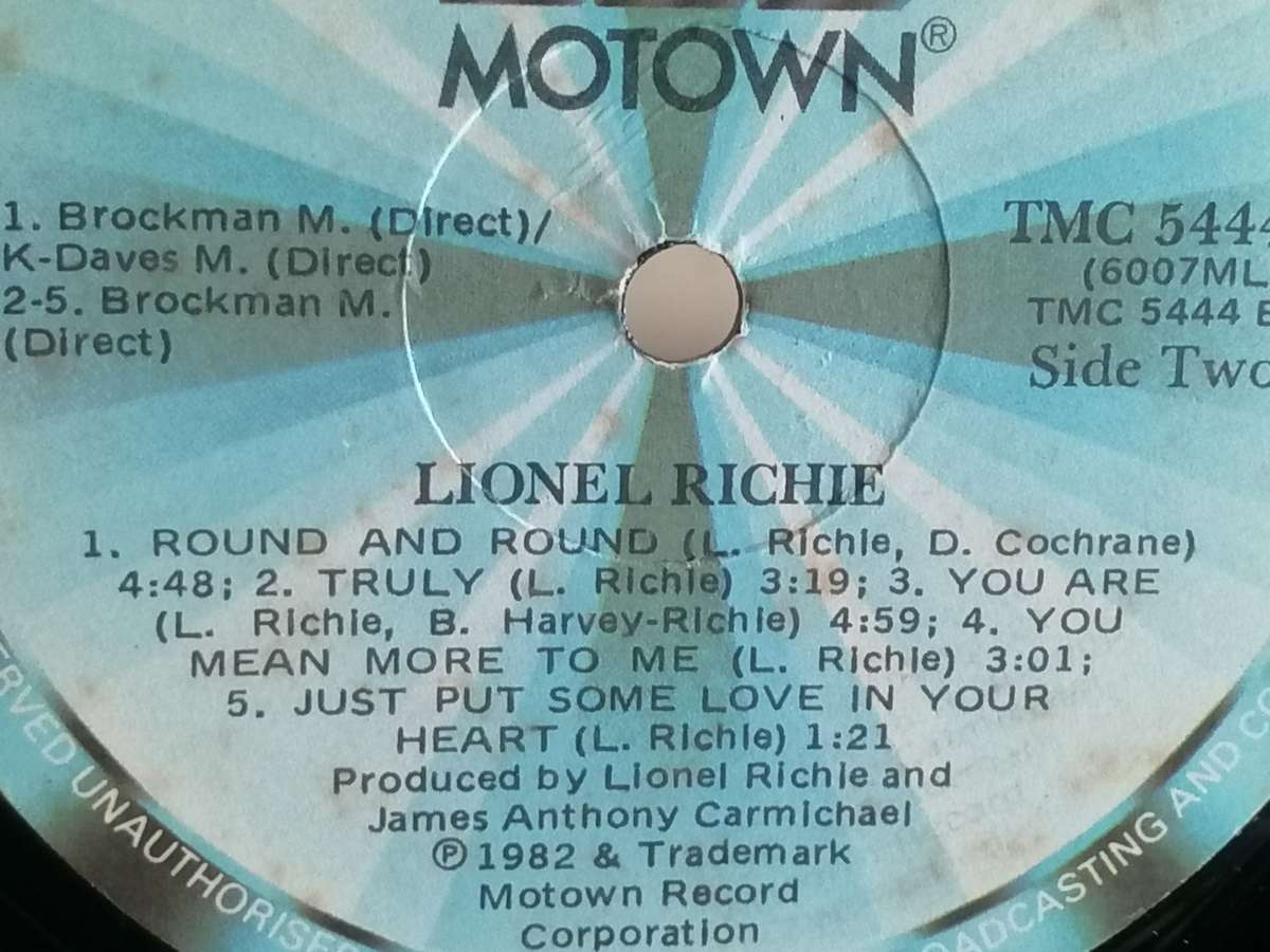 Lionel Richie, vinyl in very good- .