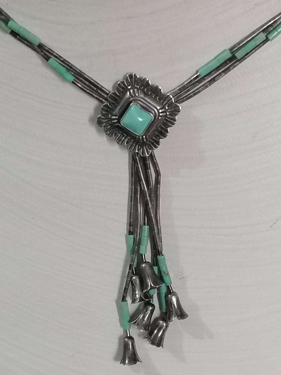 Vintage natural turquoise sterling silver necklace, with tripple snake chain.
