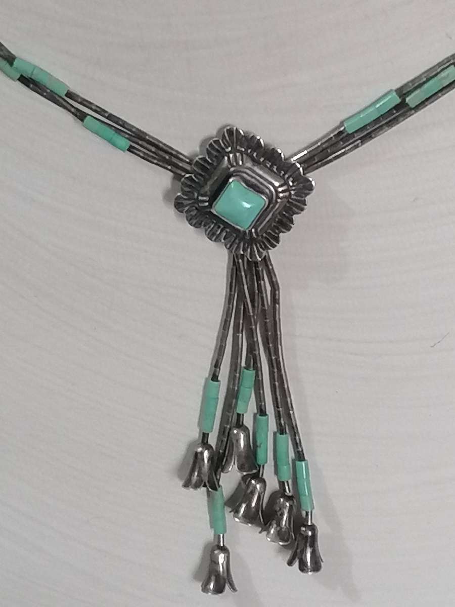 Vintage natural turquoise sterling silver necklace, with tripple snake chain.