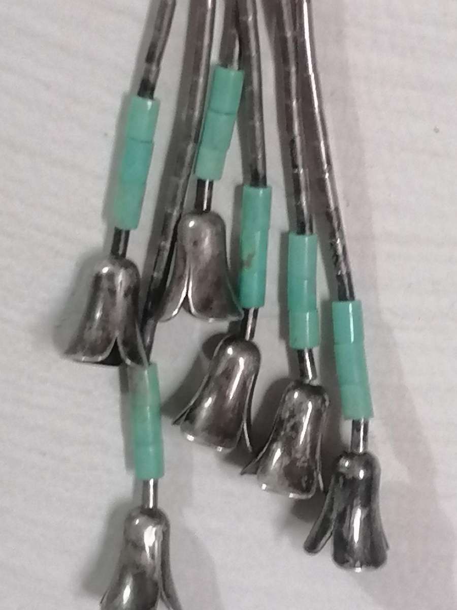 Vintage natural turquoise sterling silver necklace, with tripple snake chain.