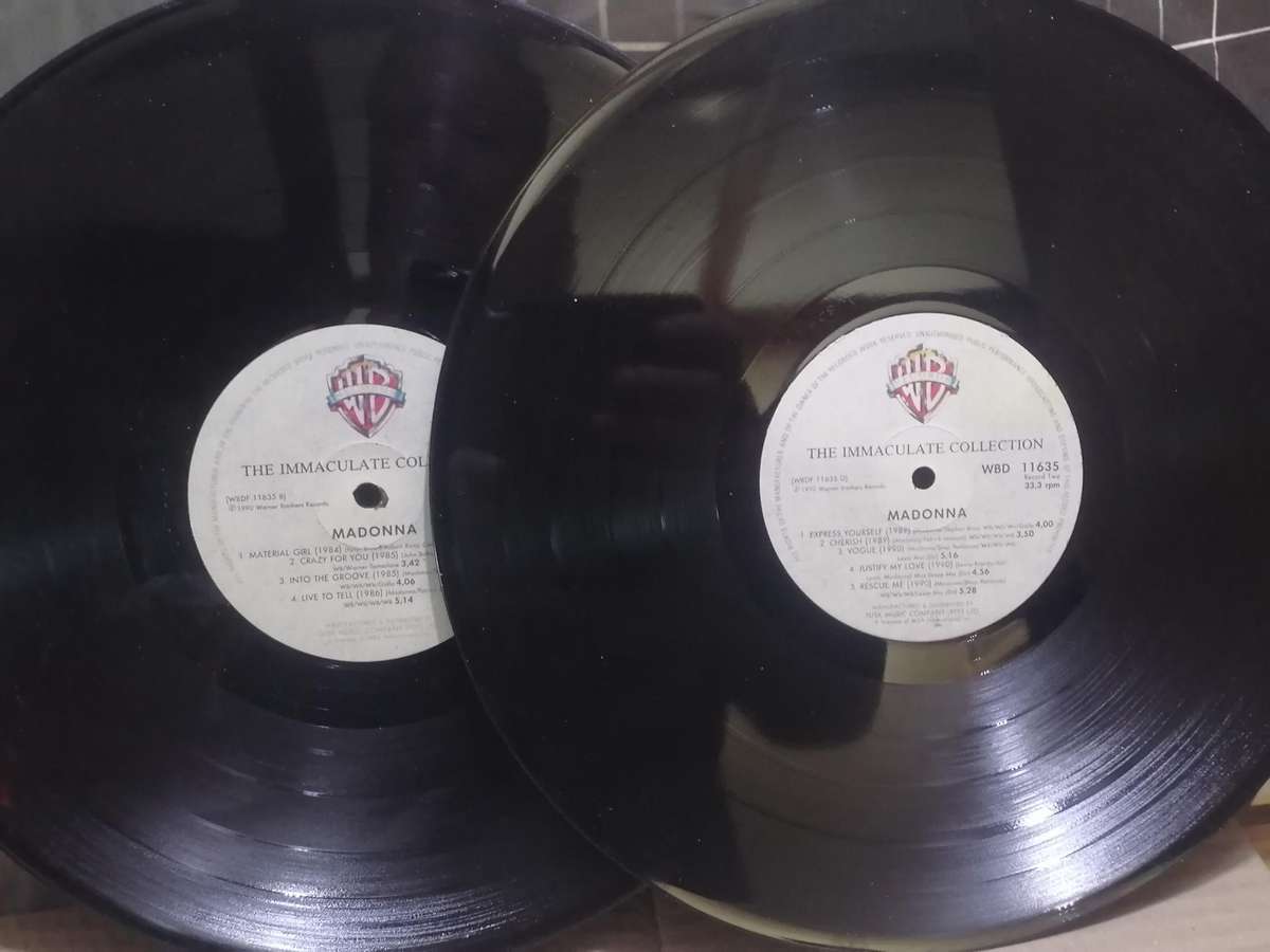 Madonna, The Immaculate collection, double album ,vinyl's very good.