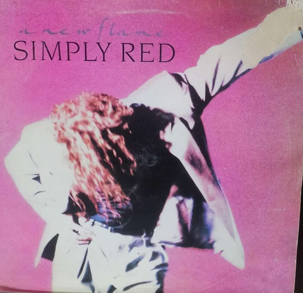 Simply Red, a New Flame, vinyl very good+.