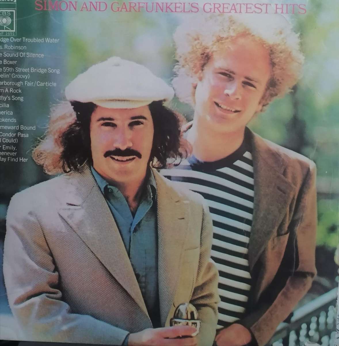 Simon and Garfunkel's greatest hits, vinyl very good.
