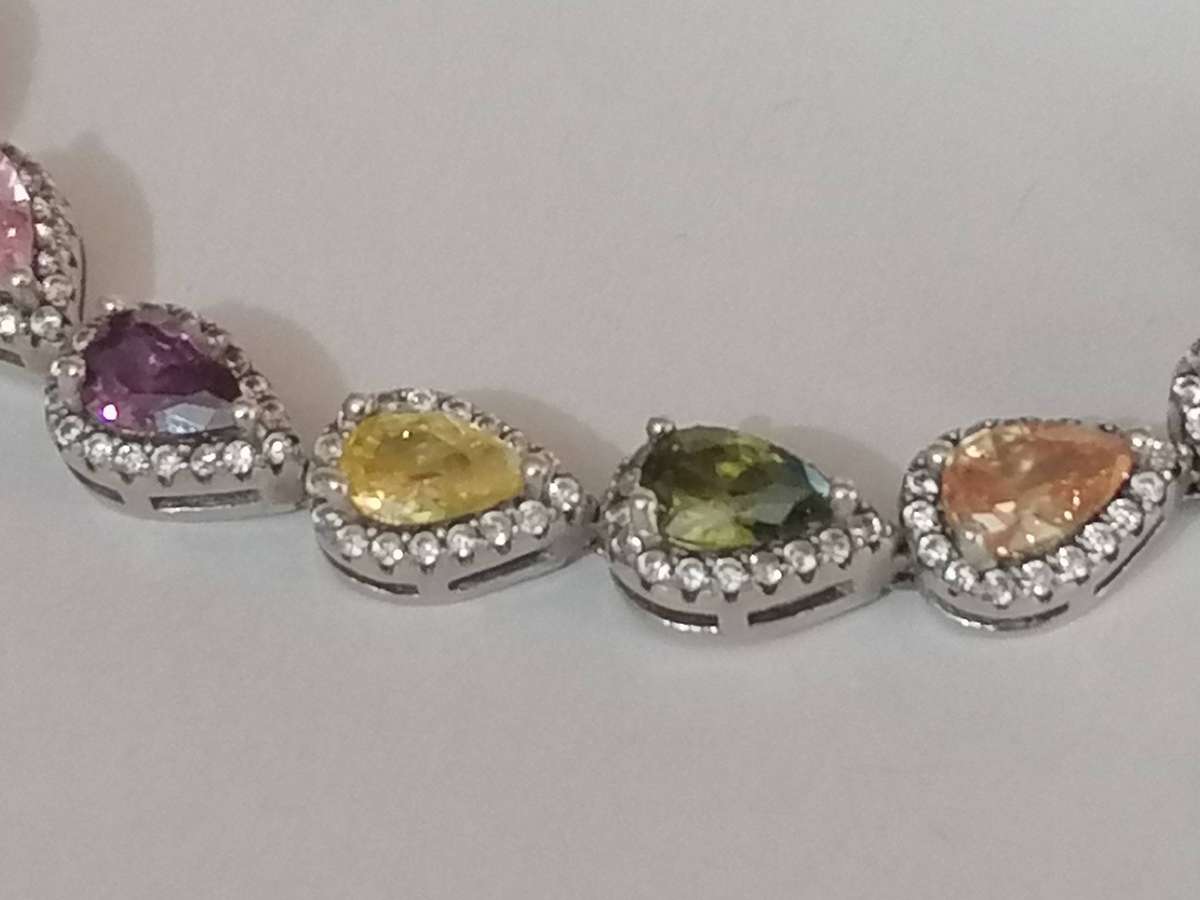 Stunning quality colour stone bracelet, sterling silver, 12.4 grams..