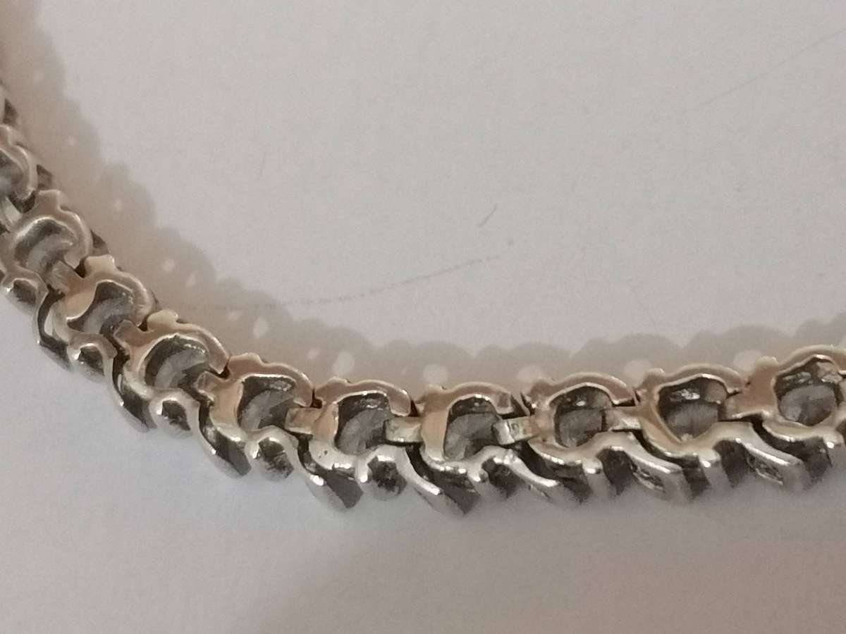 Quality Tennis bracelet, sterling silver, 11.1 grams.