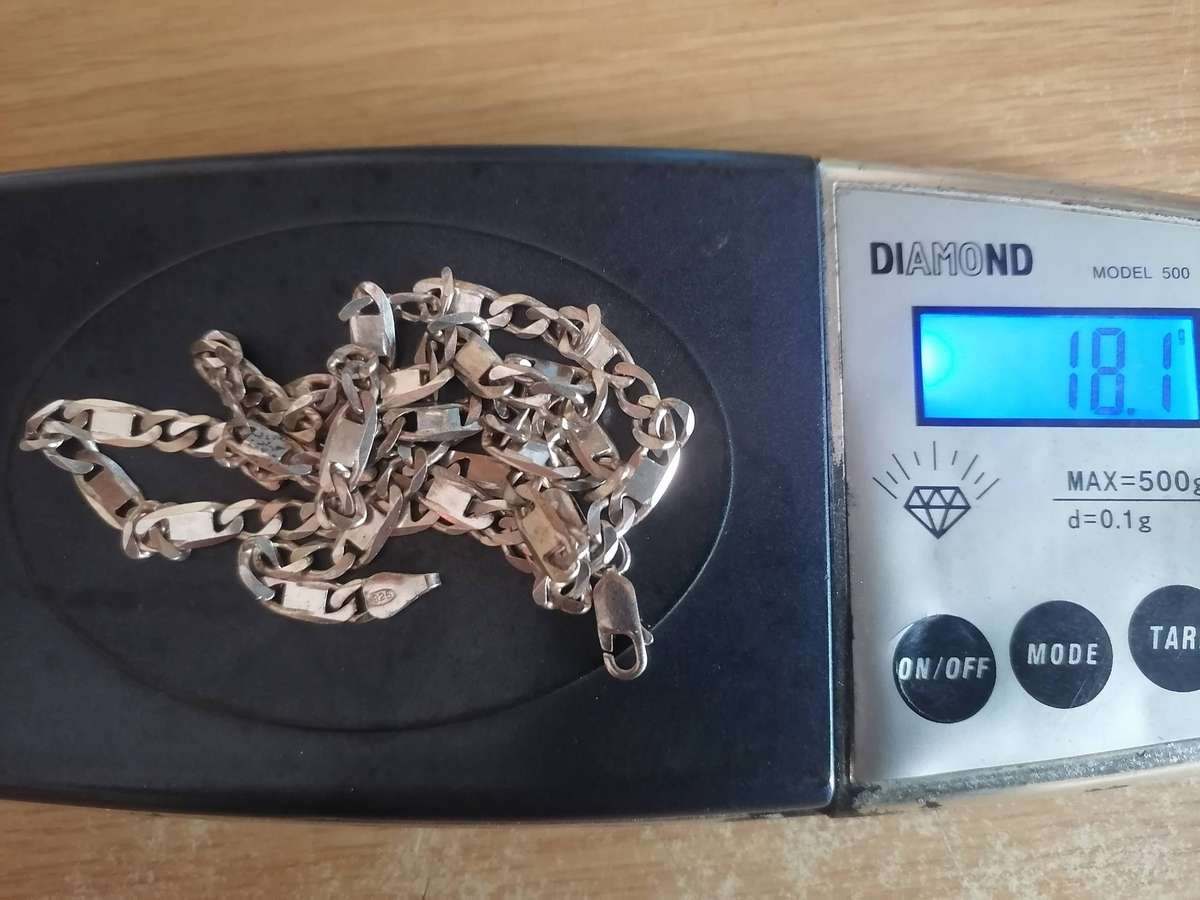 Strong Italian 925. silver flat curb link necklace, 5mm wide & 59cm long.