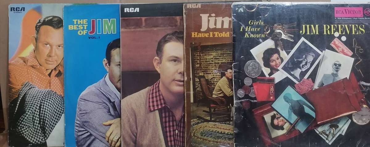 5x Jim Reeves albums, vinyl's excellent to very good.