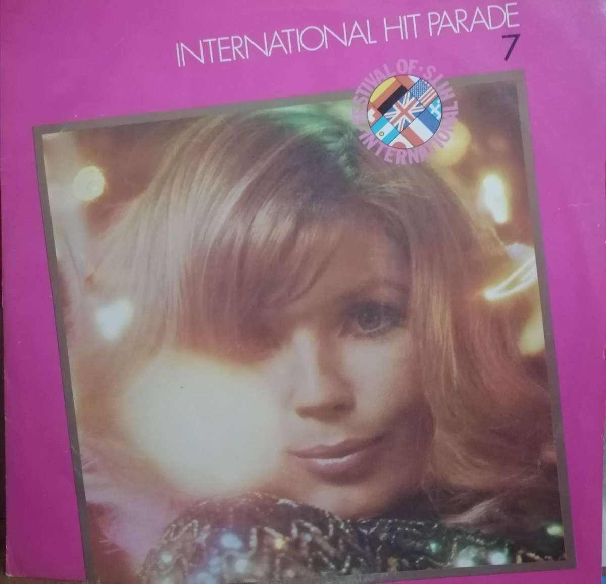 10x Festival of International hits volumes, vinyl's mostly excellent.