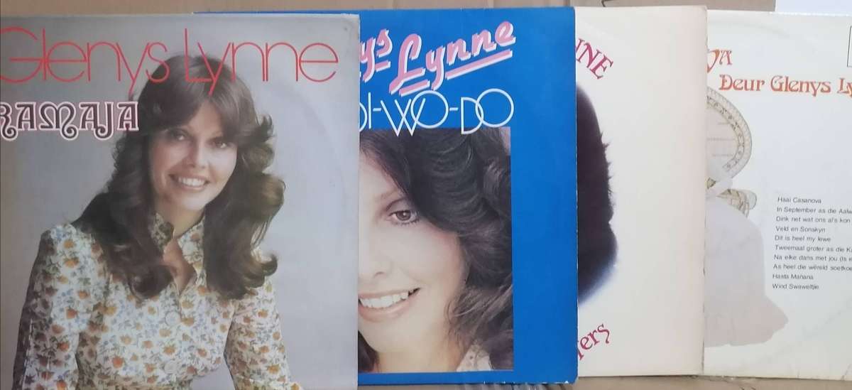 4x Glenys Lynne albums, vinyl's very good.