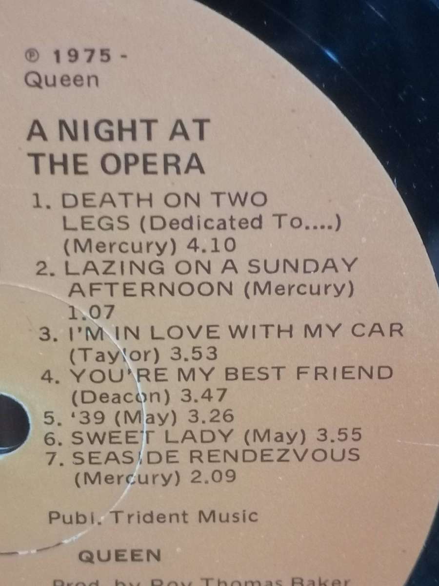 Queen, A Night at the Opera, vinyl very good+ .