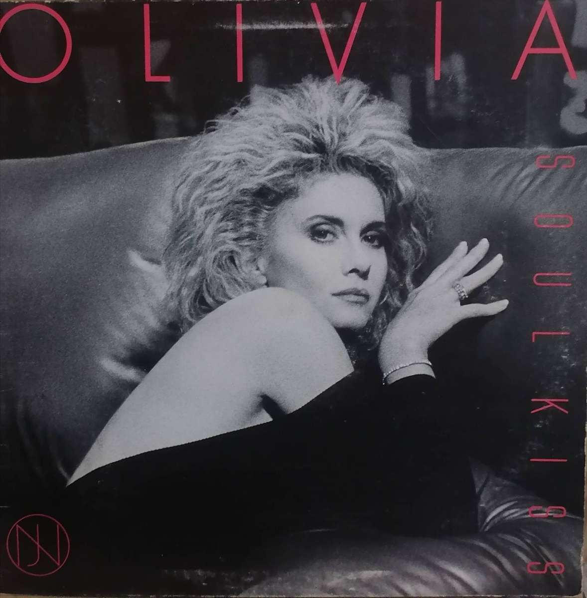 Olivia Newton-John, Soul Kiss, vinyl excellent.