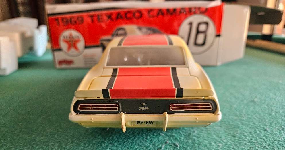 1969 Texaco Camaro - 1/18 GMP