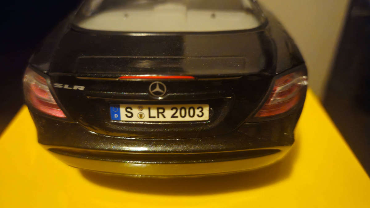 Mercedes-Benz SLR McLaren- 1/18