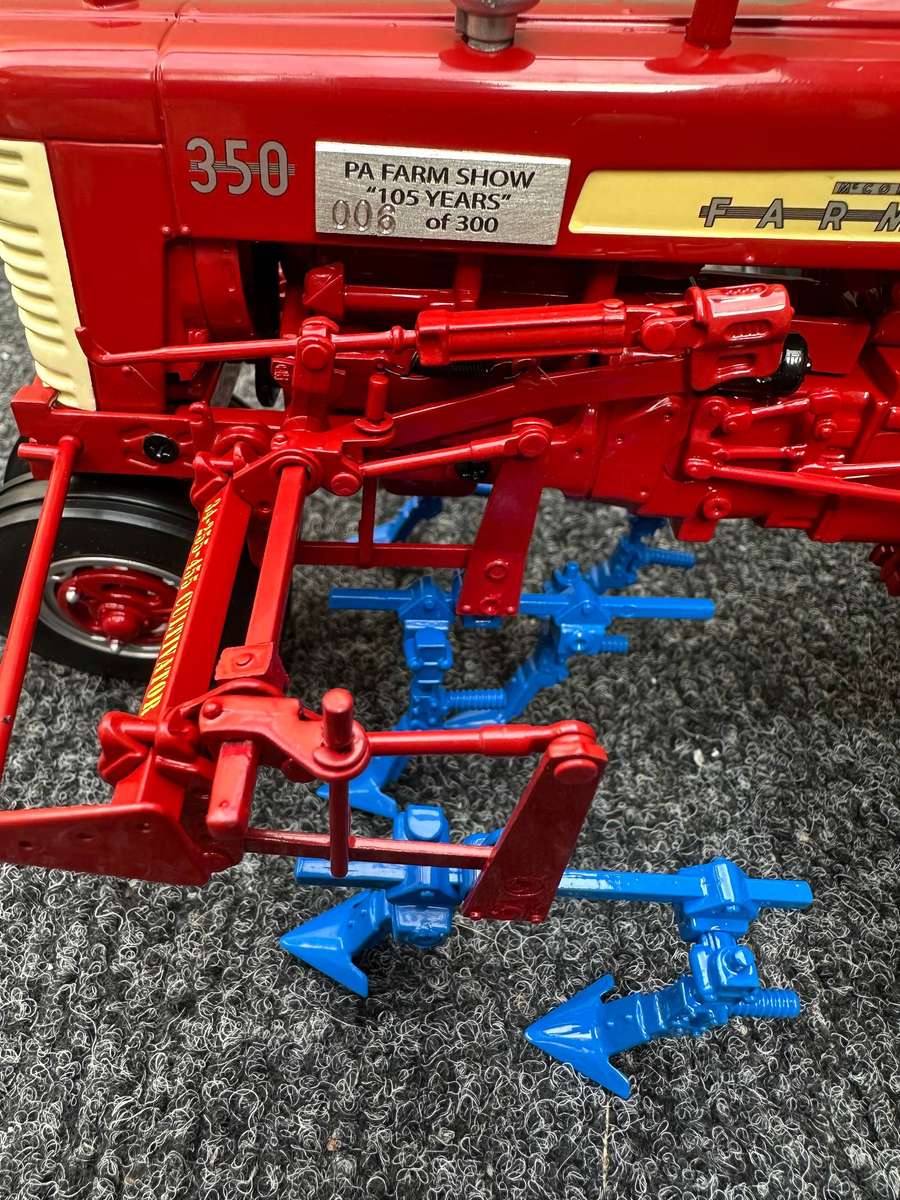 DINKY TOYS