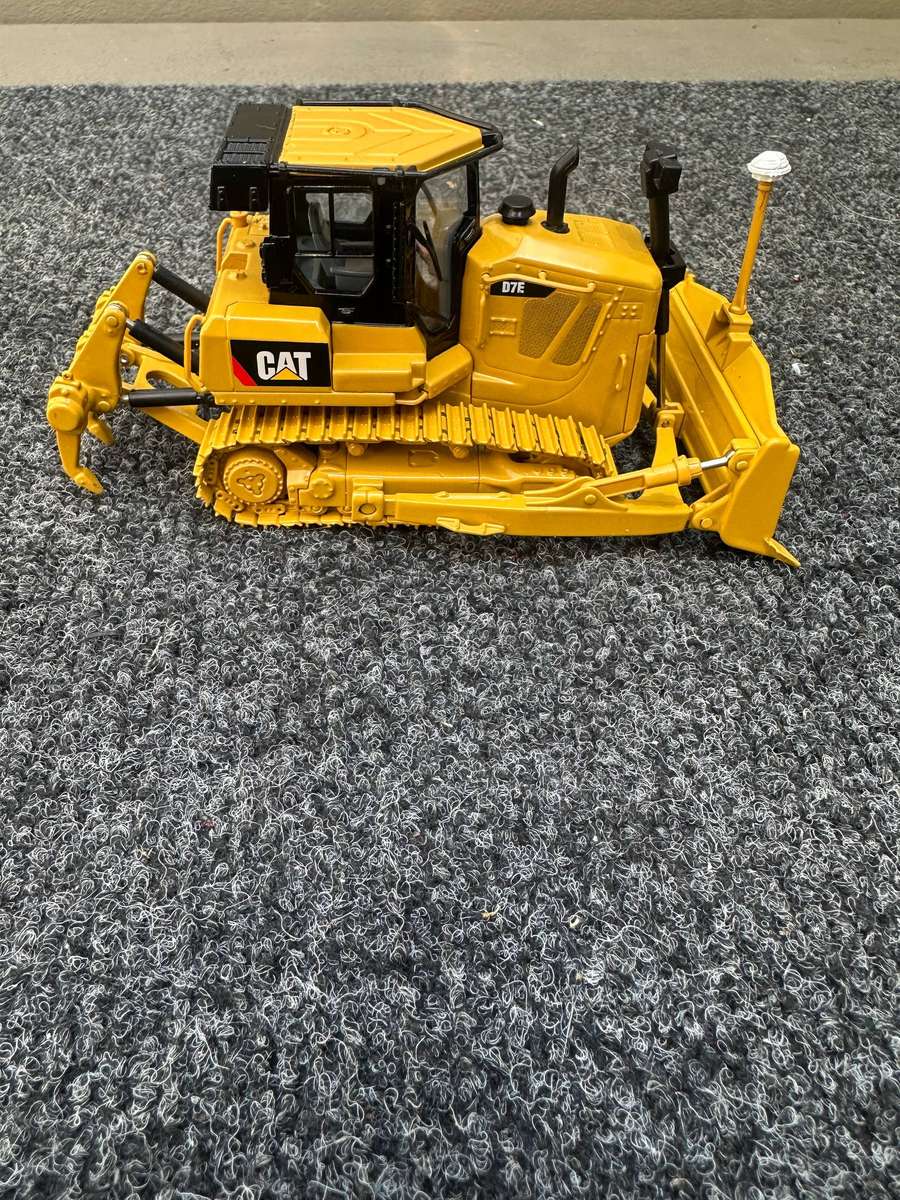 DINKY TOYS