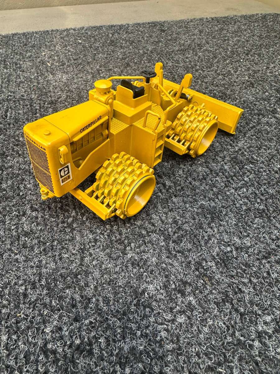 DINKY TOYS